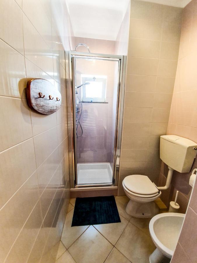 Jelly Fish Guest House ซาเกรส ภายนอก รูปภาพ